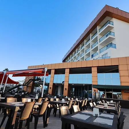 Throne & Hotel *